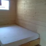 Drewniany Na Skraju Mikolajek بيت خشبي *
