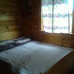Drewniany Na Skraju Mikolajek بيت خشبي *