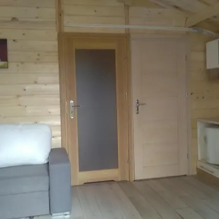 Lodge Drewniany Na Skraju Mikolajek *
